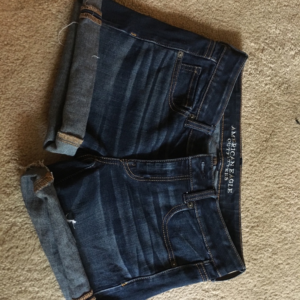 American Eagle super stretch denim shorts size 2!